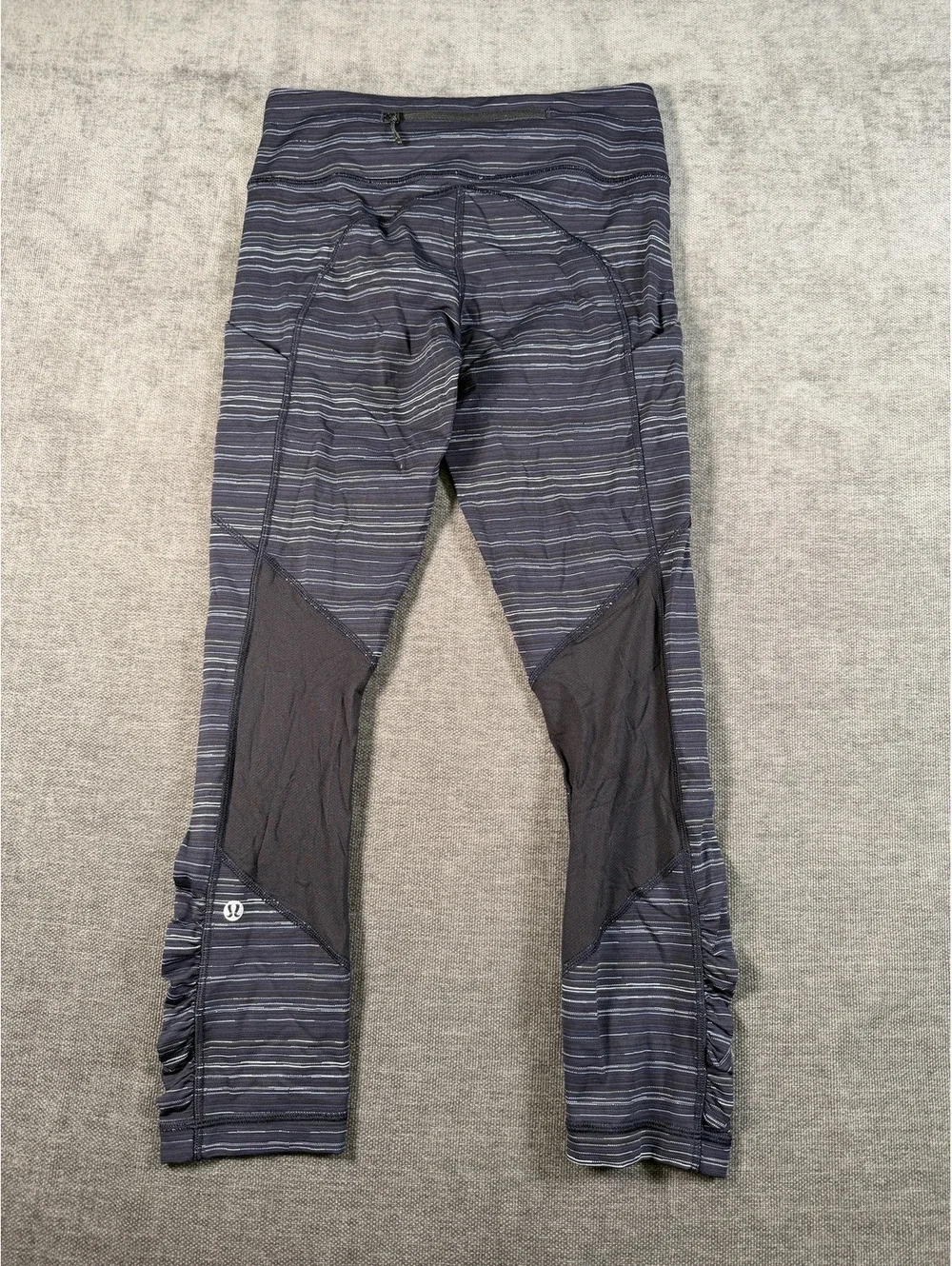 Lululemon Pace Rival Crop Leggings in Cyber Stripe Naval Blue Black, Size 4